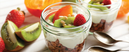 Sugar Detox Recipe: Plain Yoghurt with Raw Nuts and Fruit